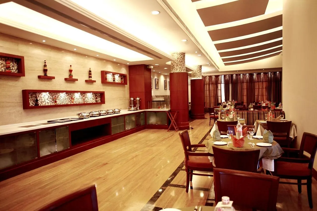 Hotel DLF Club 3 Gurgaon 4*,  Indie