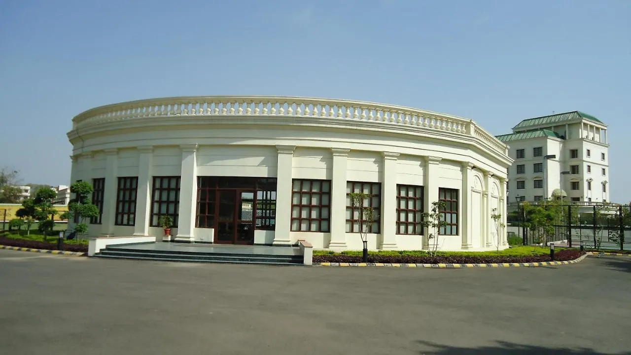 Hotel DLF Club 3 Gurgaon