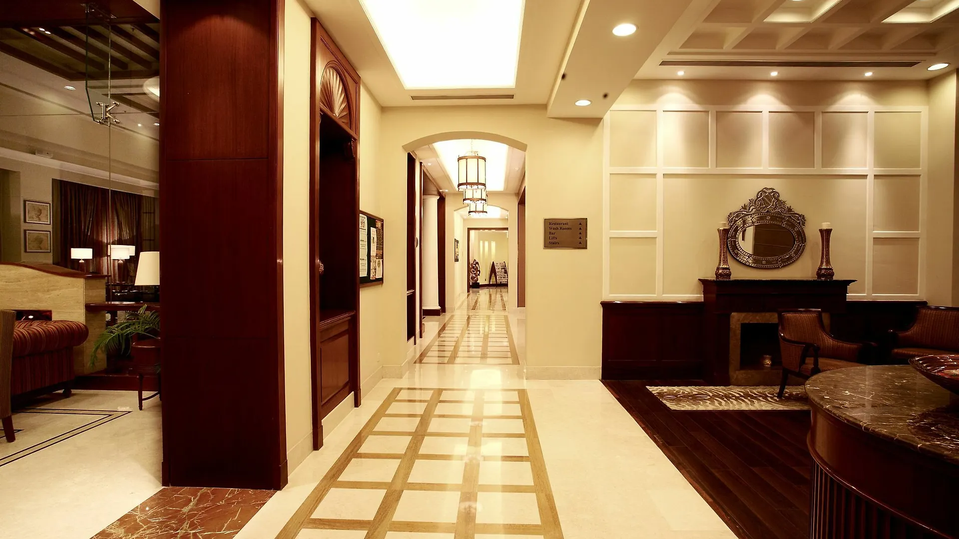 Hotel DLF Club 3 Gurgaon 4*,  Indie
