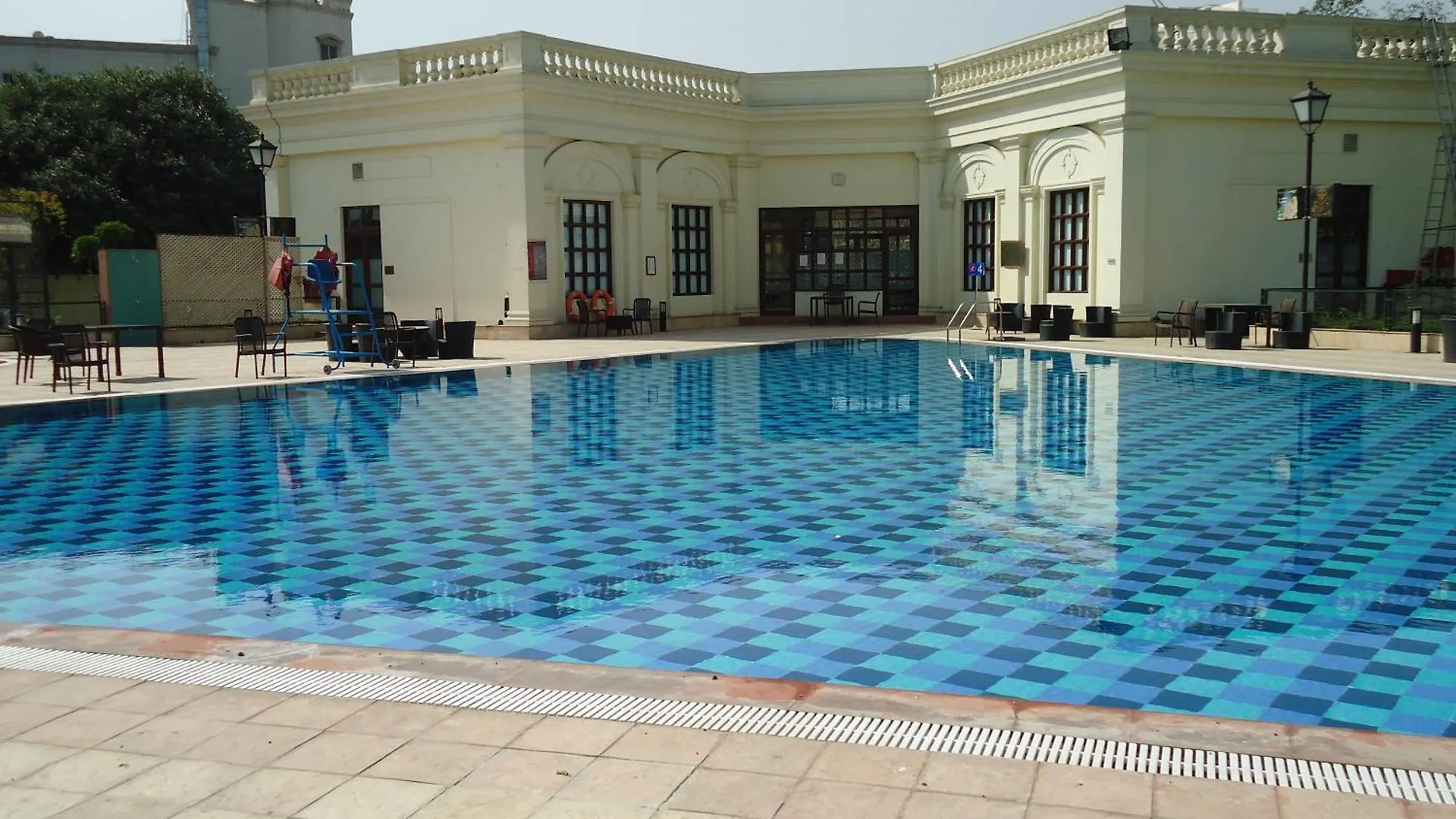 Dlf Club 3 Ξενοδοχείο Γκουργκάον